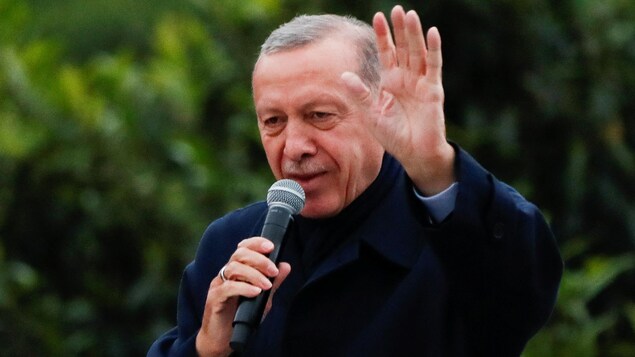 Erdogan claims presidential victory in Türkiye