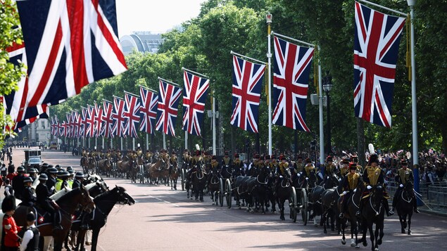 La parade militaire du Salut aux couleurs, à l'occasion du jubilé de la reine. 