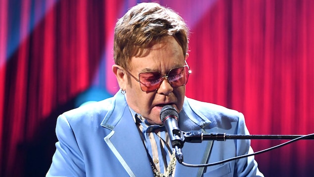 Elton John et une constellation de vedettes chantent pour la planète
