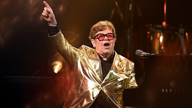 Elton John offre à Glastonbury son dernier concert en sol britannique