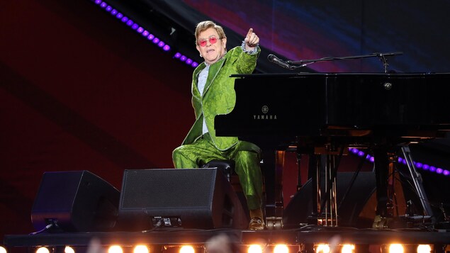 Elton John et une constellation de vedettes chantent pour la planète