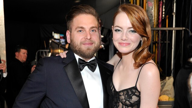 Les acteurs Jonah Hill et Emma Stone en janvier 2017 Les acteurs Jonah Hill et Emma Stone en janvier 2017