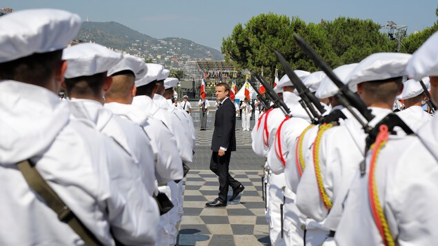 Le président français Emmanuel Macron est à Nice pour souligner le premier anniversaire de l'attentat sur la Promenade des Anglais.