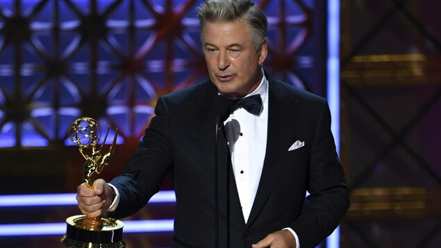 Alec Baldwin au 69e gala des prix Emmy, à Los Angeles Alec Baldwin au 69e gala des prix Emmy, à Los Angeles