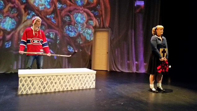Une scène de En mémoire de moi avec Nicole St. Martin dans le rôle de Geneviève et Steve Jodoin dans le rôle de Martin Une scène de En mémoire de moi avec Nicole St. Martin dans le rôle de Geneviève et Steve Jodoin dans le rôle de Martin