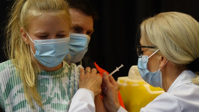 La vaccination contre la COVID-19 pour les jeunes enfants réjouit les parents à l’Î.-P.-É.