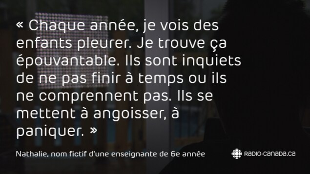 Nathalie, nom fictif d'une enseignante de 6e année qui a accepté de témoigner à visage couvert. Nathalie, nom fictif d'une enseignante de 6e année qui a accepté de témoigner à visage couvert.