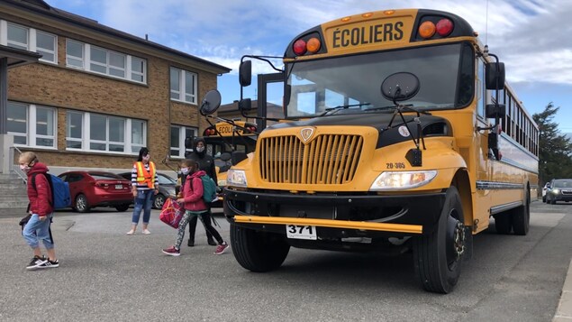 Fin du conflit de travail : les autobus scolaires de la Matanie vont reprendre la route