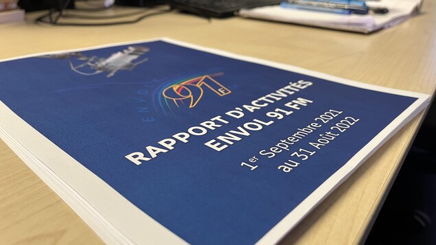 Le rapport d'activité d'Envol 91 FM en version papier. 