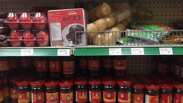 Produits chinois dans une épicerie. Produits chinois dans une épicerie.