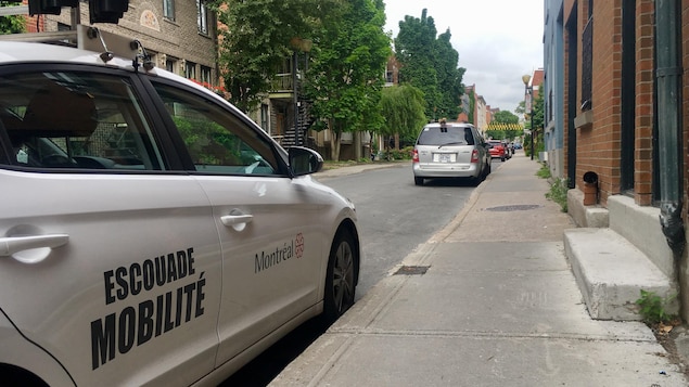 Une voiture de l'escouade mobilité. Une voiture de l'escouade mobilité.