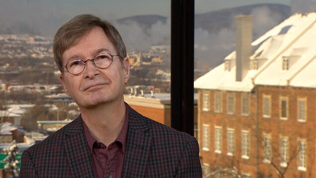 Le sociologue Michel Dorais, en entrevue sur RDI. Le sociologue Michel Dorais, en entrevue sur RDI.