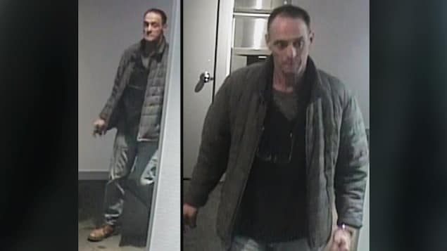 Images de caméra de sécurité montrant Eustachio Gallese marchant dans un couloir.