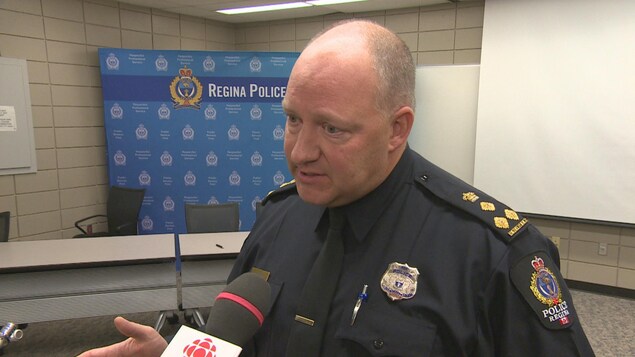 Le chef de la police de Regina, Evan Bray Le chef de la police de Regina, Evan Bray