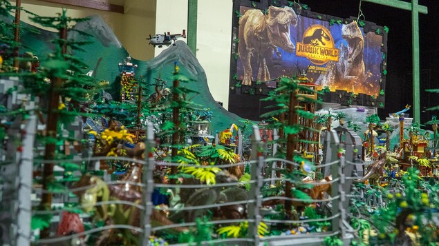 Le Parc jurassique en blocs de contruction LEGO.