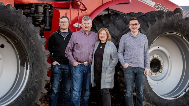 Des agriculteurs albertains préparent la relève pour leurs exploitations