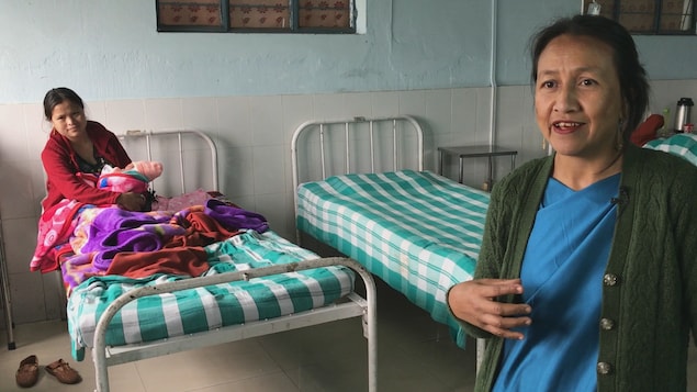 L’infirmière en chef Fabulous Lynden, dans la maternité de Cherrapunji. 