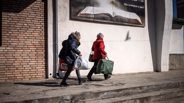 Plus de 4500 Ukrainiens évacués samedi via des corridors humanitaires