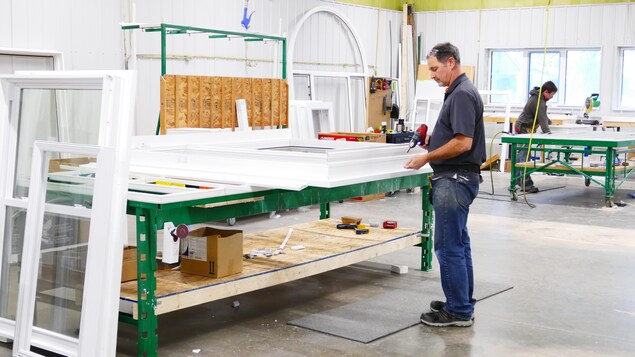 La fabrication des nouvelles fenêtres par Voyageur Door and Window pour Morberg House sera probablement completée au mois de janvier.
La fabrication des nouvelles fenêtres par Voyageur Door and Window pour Morberg House sera probablement completée au mois de janvier.