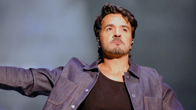 Luis Fonsi a finalement pu offrir un spectacle complet sur la scène des plaines d'Abraham.