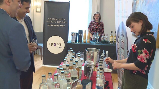 Kiosque d'une distillerie au festival Drink Atlantic. Kiosque d'une distillerie au festival Drink Atlantic.