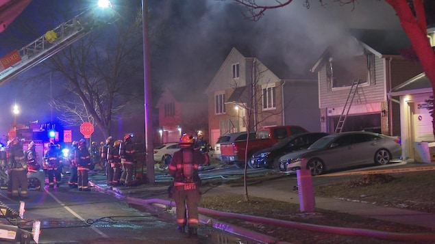 2 adultes et 3 enfants tués dans un feu en banlieue de Toronto