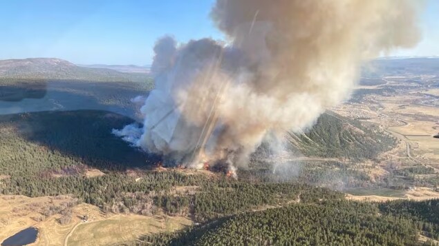 Feux de forêt : des communautés du centre de la C.-B. sous alerte d’évacuation