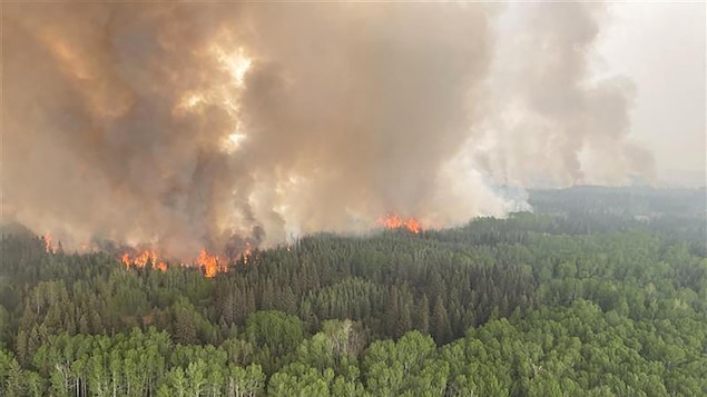 La communauté métisse de Peavine menacée par les flammes