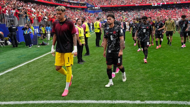 Les joueurs canadiens ne cachaient pas leur déception après la défaite aux mains de l'équipe du Maroc.