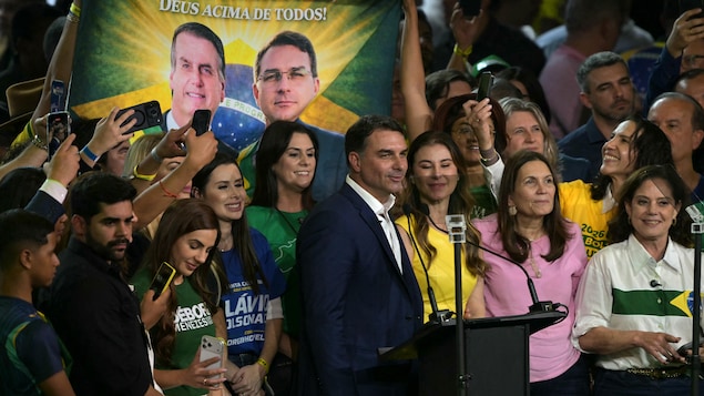 Brésil : Lula et Flavio Bolsonaro lancent leurs campagnes présidentielles