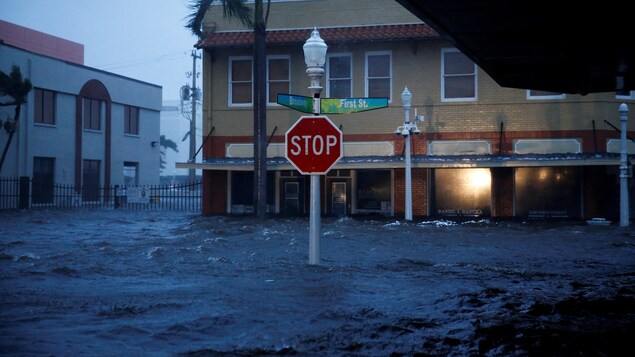 Une rue inondée.