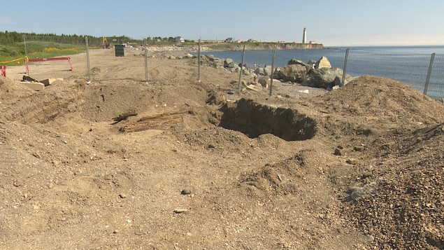Des fouilles archéologiques ont été réalisées au parc Forillon à l'été 2016 avant de débuter les travaux.
