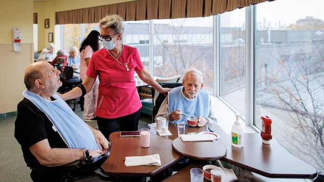L’Ontario offrira plus d’heures de soins dans les foyers de longue durée