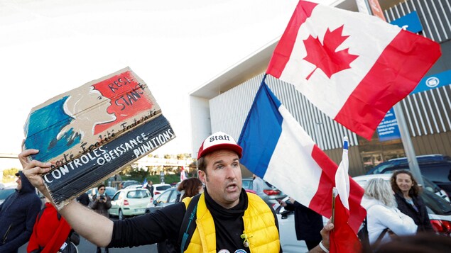 Des « convois de la liberté », inspirés de la contestation au Canada, en route pour Paris