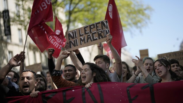 Des milliers de manifestants en France contre l’extrême droite