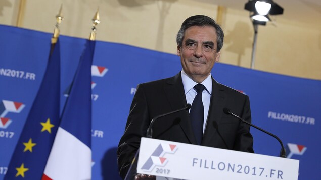 François Fillon livre son discours de victoire après avoir été élu candidat de la droite et du centre pour la présidentielle française de 2017.