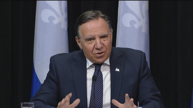 François Legault en conférence de presse.