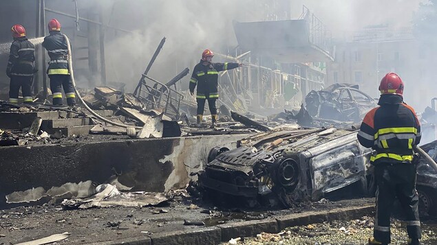 17 dead and 90 injured in a Russian strike in western Ukraine |  War in Ukraine