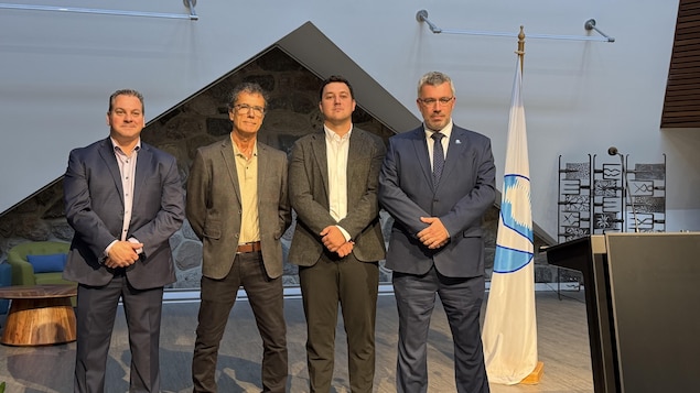 Emmanuel Aucoin, Michel Bonato, Martin Paquette et Antonin Valiquette photographié lors d'un point de presse le 2 septembre 2026.