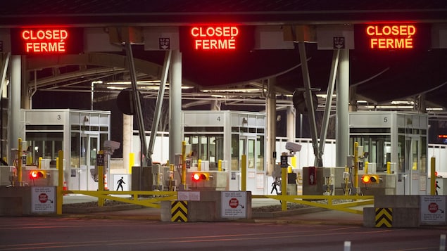 Canadian border workers may go on strike