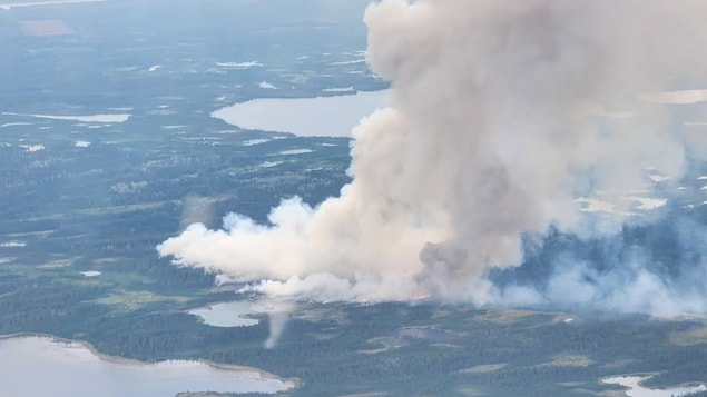 La probabilité des feux de forêt a doublé aux T.N.-O. et en Ontario