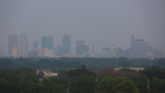 De la fumée provenant d’incendies dégrade la qualité de l’air sur le sud du Manitoba