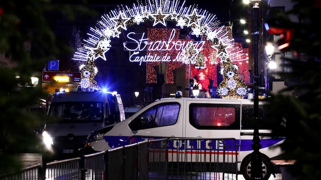 La police sécurise la zone, où un suspect est recherché après une fusillade à Strasbourg, France, le 11 décembre 2018 La police sécurise la zone, où un suspect est recherché après une fusillade à Strasbourg, France, le 11 décembre 2018