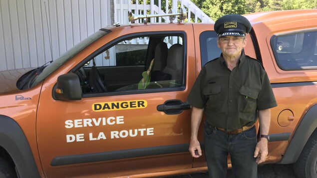 Gabriel Houde devant son camion