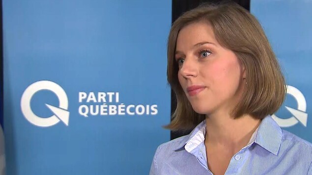 Elle est en entrevue à Radio-Canada