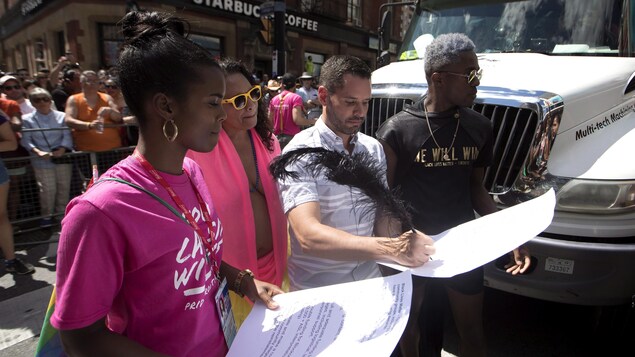 Mathieu Chantelois accepte les demandes des militants de Black Lives Matters, le 3 juillet 2016. Mathieu Chantelois accepte les demandes des militants de Black Lives Matters, le 3 juillet 2016.
