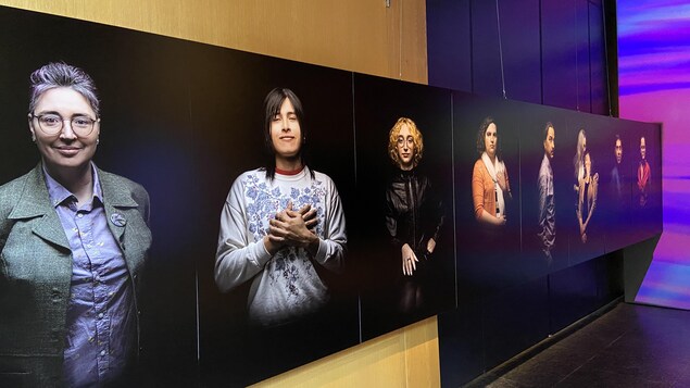 Des photos de gens, de plusieurs genres. 