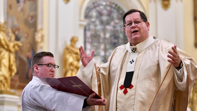 Le cardinal Gérald Cyprien Lacroix lors des funérailles de Mgr Maurice Couture à Québec Le cardinal Gérald Cyprien Lacroix lors des funérailles de Mgr Maurice Couture à Québec