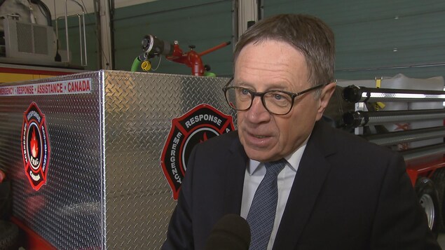 Gilles Lehouillier, maire de Lévis Gilles Lehouillier, maire de Lévis