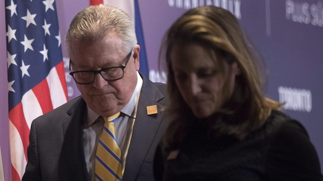 Les ministres Ralph Goodale et Chrystia Freeland Les ministres Ralph Goodale et Chrystia Freeland